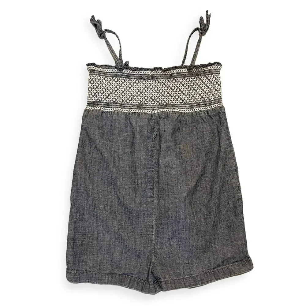 Gap VGUC Smocked Chambray Romper. Size 5